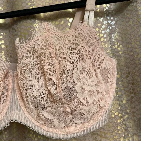 Victorias Secret Dream Angels Push Up Without Padding Pastel Pink Bra, 34DDD - Picture 4 of 7